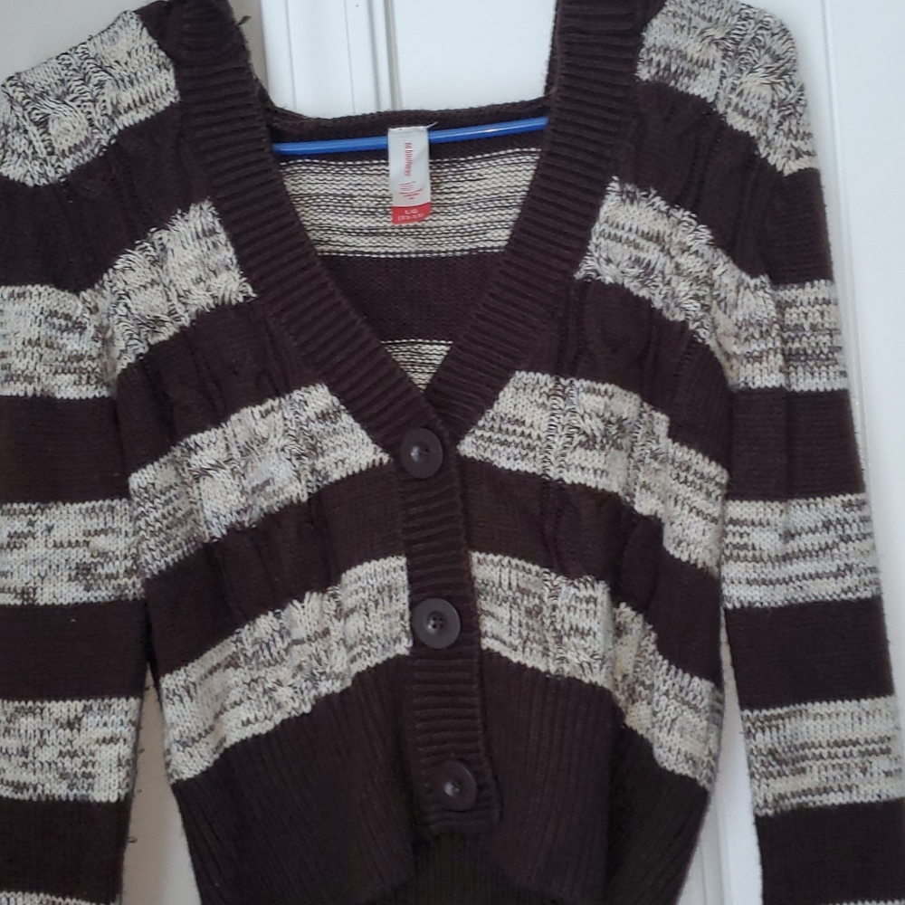 No Boundaries cropped sweater